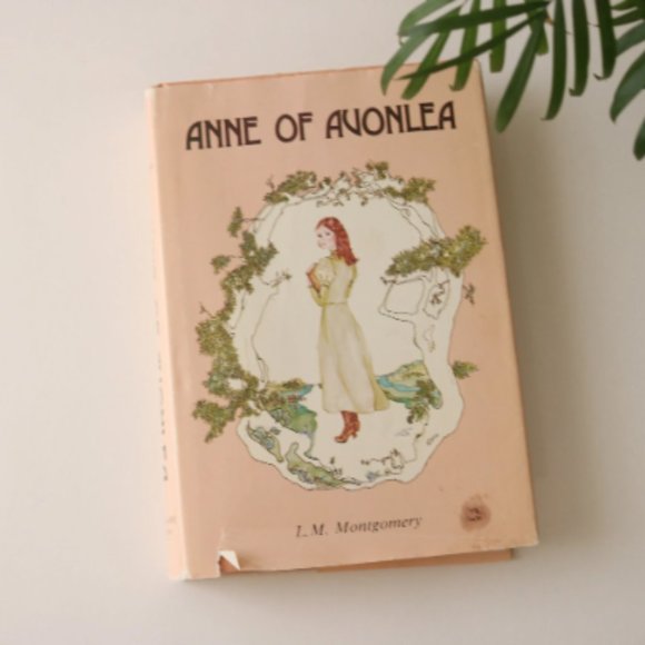 Vintage Anne of Avonlea by L.M. Montgomery, First Canadian Edition - Picture 1 of 7